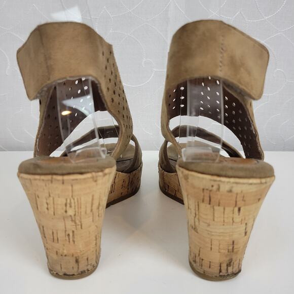 Euro Soft By Sofft Womens Sandals Size 6M Tan Suede Leather Strappy Cork Wedge - Picture 5 of 10